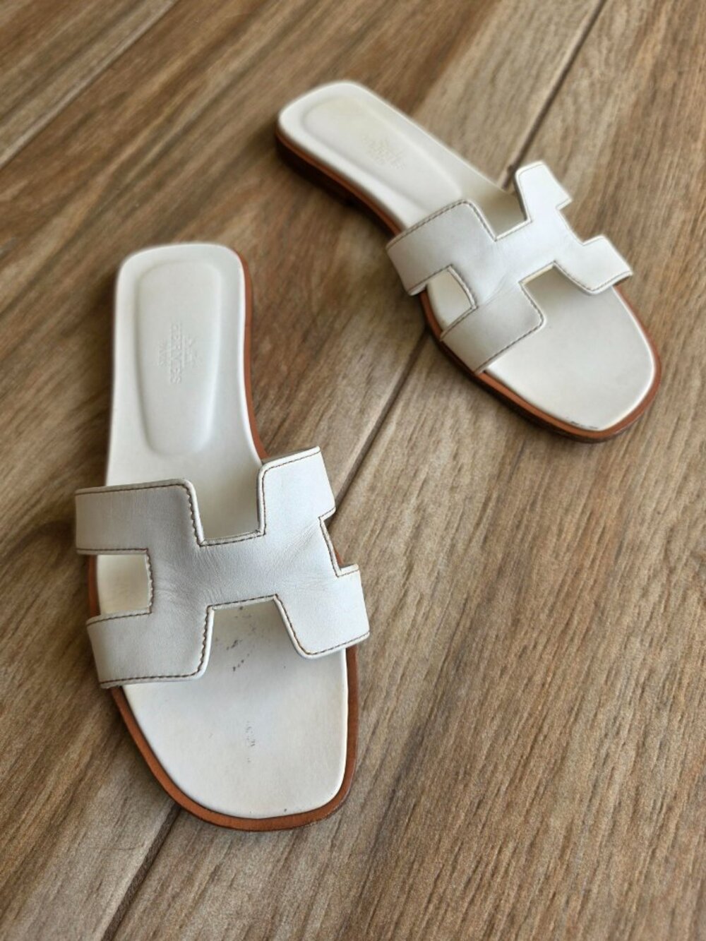 Hermes Oran White Leather Sandals Eur. 36.5 - Picture 3 of 16